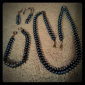 ♥️Black & gold beaded necklace, bracelet, earrings